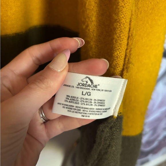 Jordache cardi - Picture 4 of 4